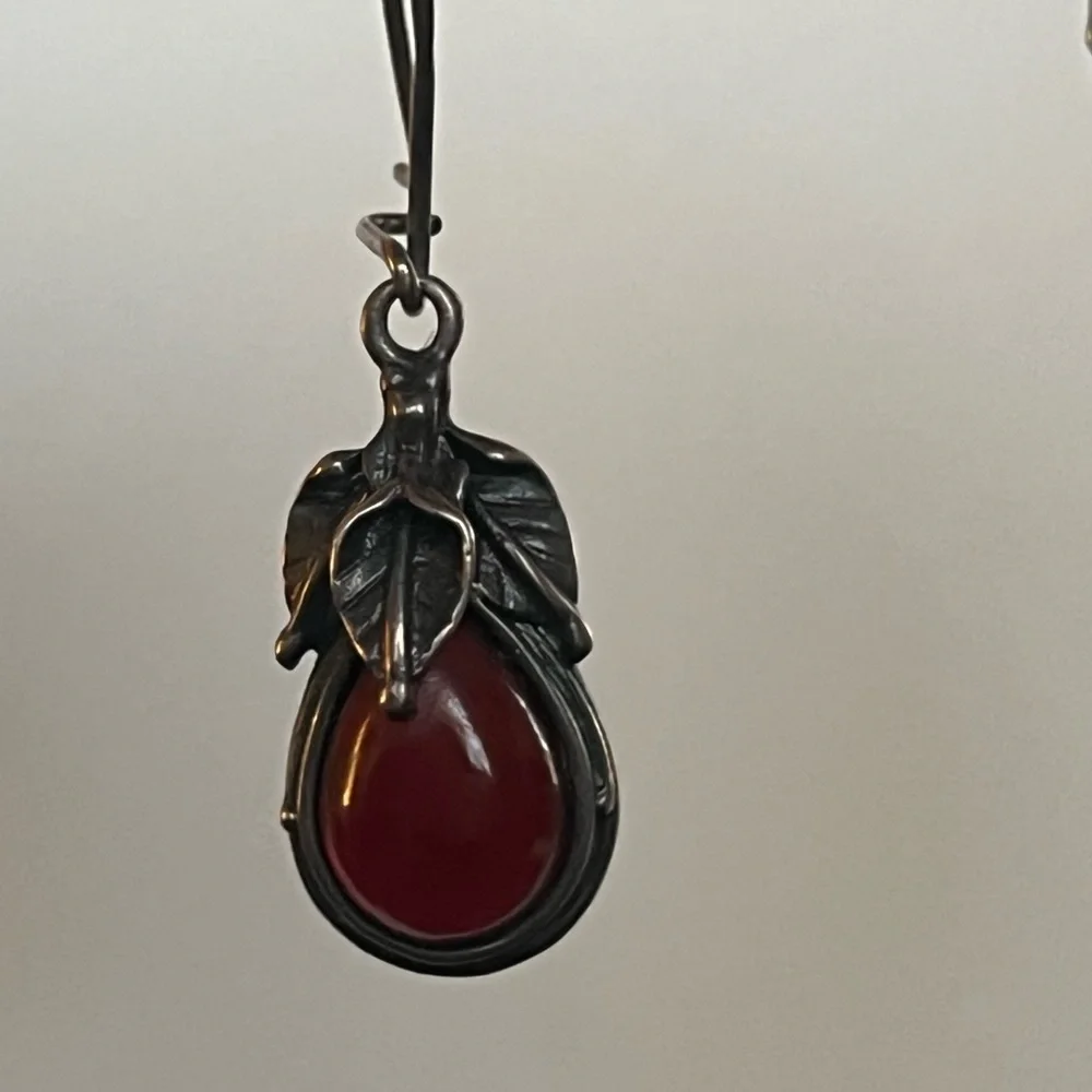 Red garnet earrings - Picture 8 of 9